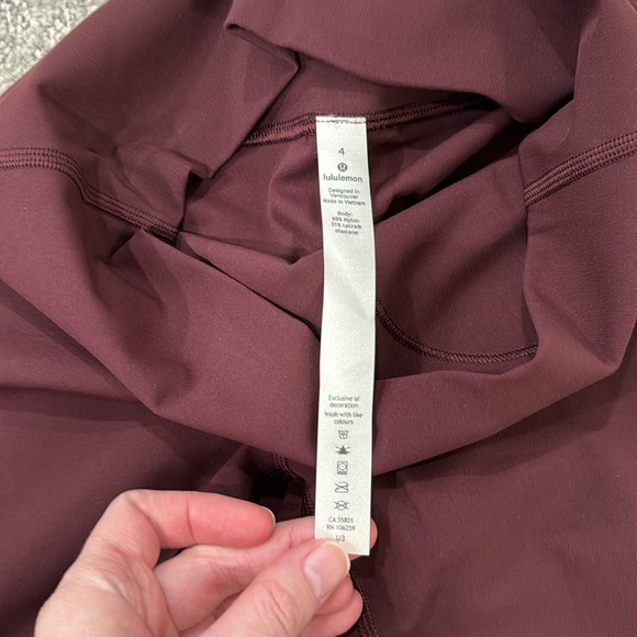 Lululemon Wunder Under Leggings - Picture 6 of 6